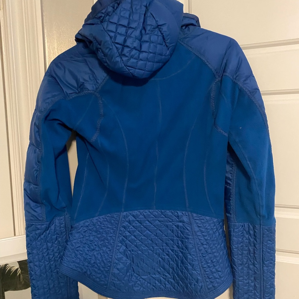 Lululemon running jacket - Picture 4 of 5